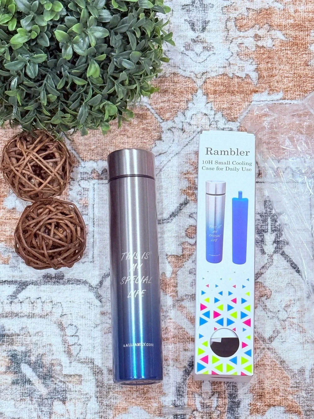 Gradient Blue Stainless Steel Travel Bottle - Insulated Pen Medicine Cooler